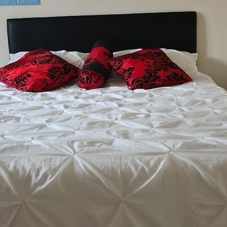 Exquisite Reserves Mk Apartman Milton Keynes Kültér fotó